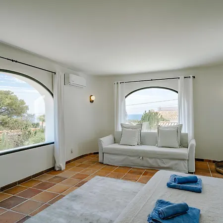 Holiday home Amazing Views By Interhome